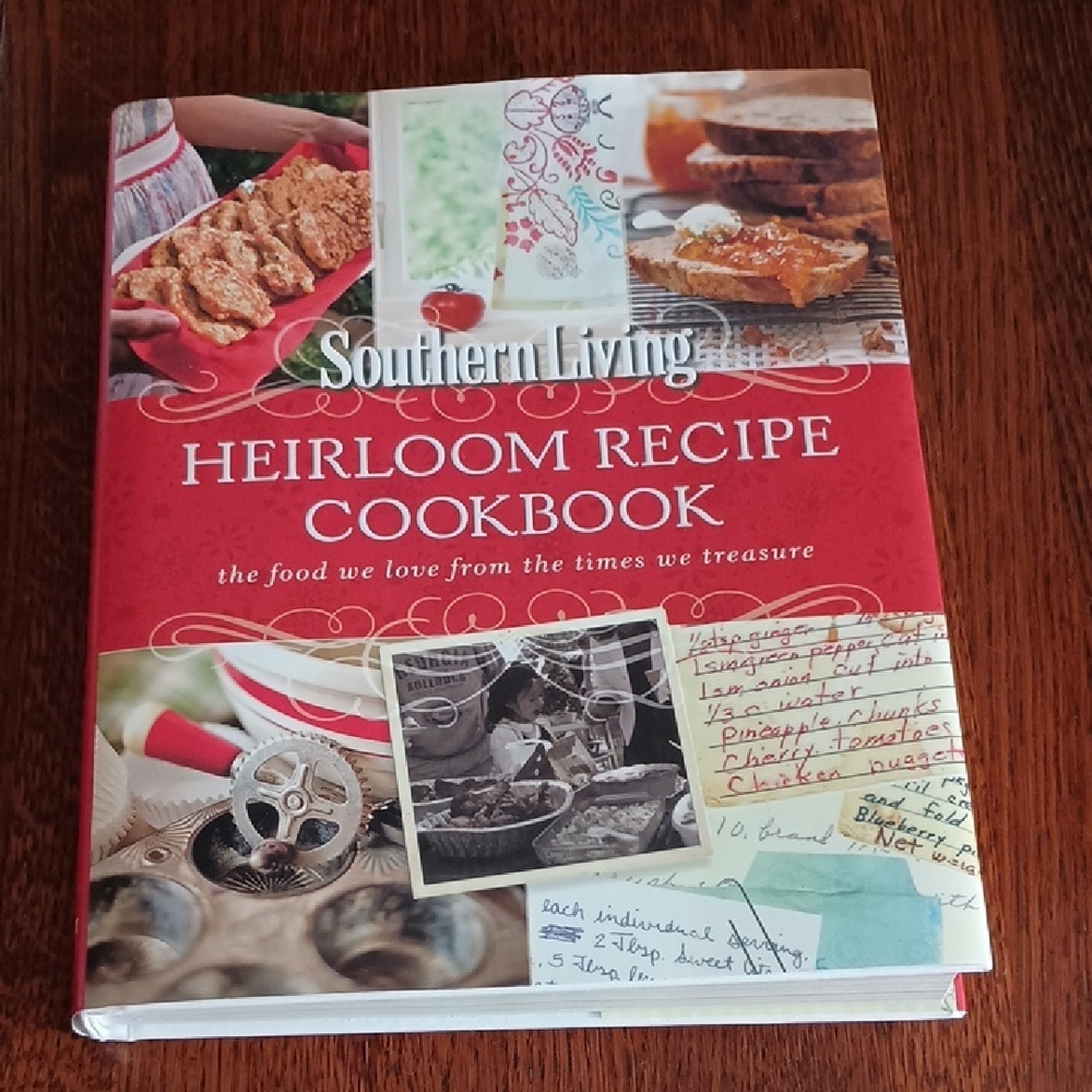 Southern Living Heirloom Hardcover Cookbook (b275)